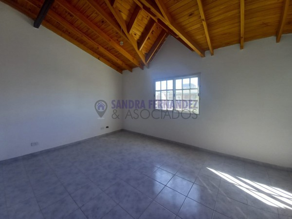 Neuquen. Alquiler. Duplex 3 dormitorios Barrio Rincón de Emilio 