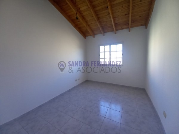 Neuquen. Alquiler. Duplex 3 dormitorios Barrio Rincón de Emilio 