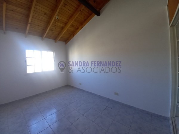 Neuquen. Alquiler. Duplex 3 dormitorios Barrio Rincón de Emilio 