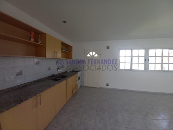 Neuquen. Alquiler. Duplex 3 dormitorios Barrio Rincón de Emilio 