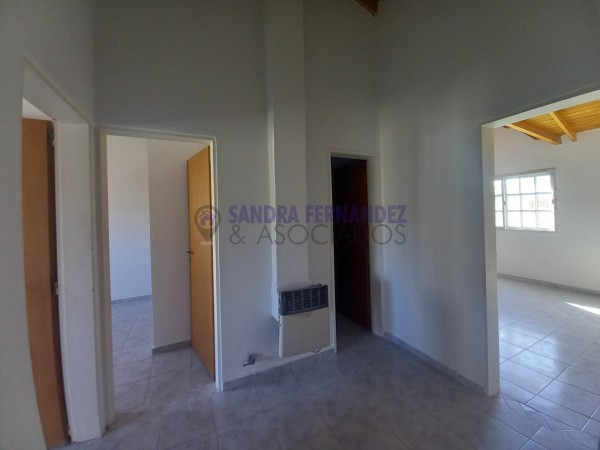 Neuquen. Alquiler. Duplex 3 dormitorios Barrio Rincón de Emilio 