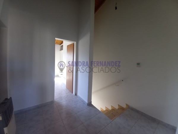 Neuquen. Alquiler. Duplex 3 dormitorios Barrio Rincón de Emilio 