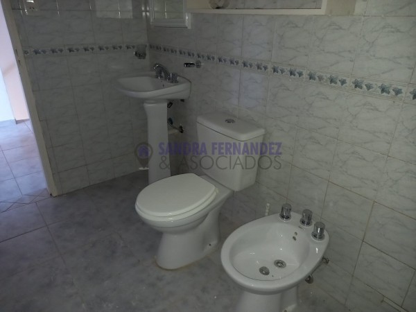 Neuquen. Alquiler. Duplex 3 dormitorios Barrio Rincón de Emilio 