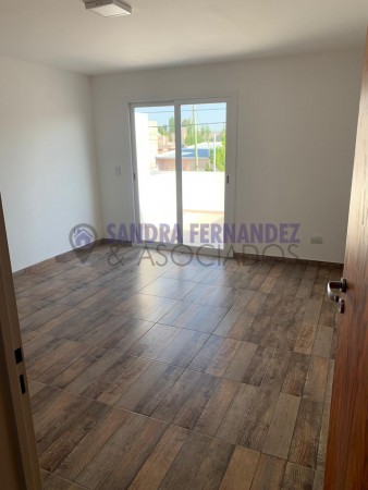 Rio Negro Cipolletti Duplex 3 dormitorios (suite) en La Falda