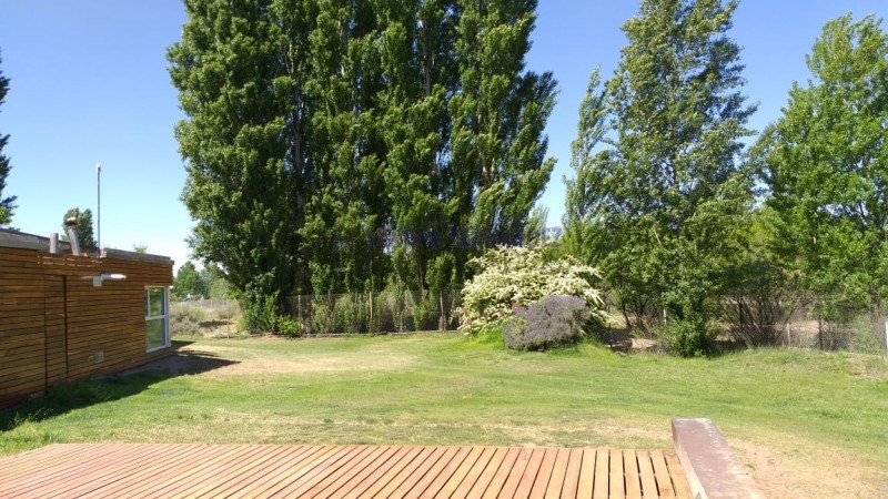 Neuquen. Plottier. Alquiler Casa en entorno natural. Vista al rio Limay. Pileta