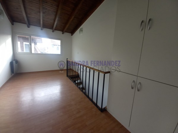 Neuquen. Alquiler (VENTA-PERMUTA) Casa Nivel Gerencial Barrio Santa Genoveva