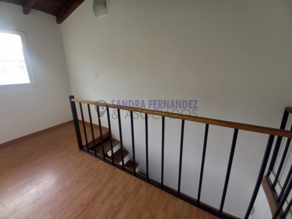 Neuquen. Alquiler (VENTA-PERMUTA) Casa Nivel Gerencial Barrio Santa Genoveva