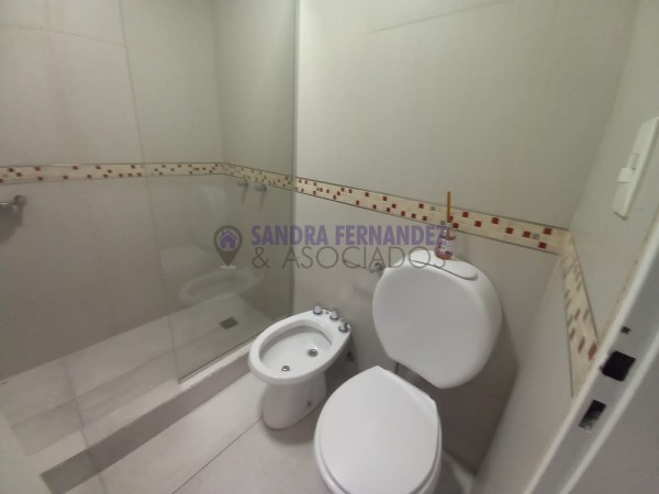 Neuquen. Alquiler (VENTA-PERMUTA) Casa Nivel Gerencial Barrio Santa Genoveva