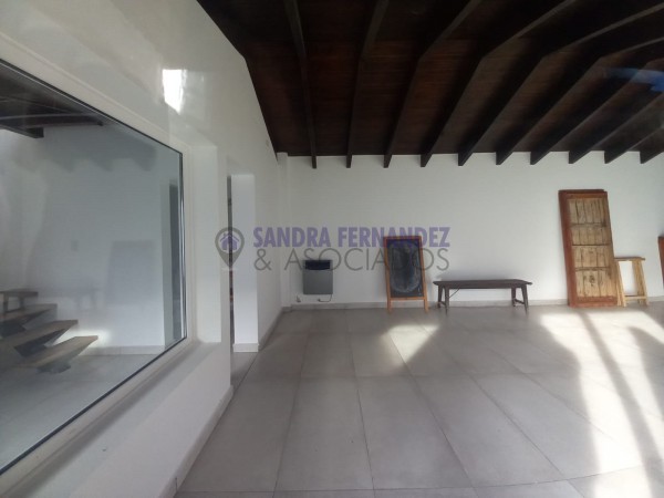 Neuquen. Alquiler (VENTA-PERMUTA) Casa Nivel Gerencial Barrio Santa Genoveva