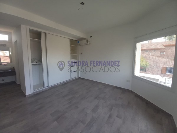 Neuquen. Alquiler (VENTA-PERMUTA) Casa Nivel Gerencial Barrio Santa Genoveva