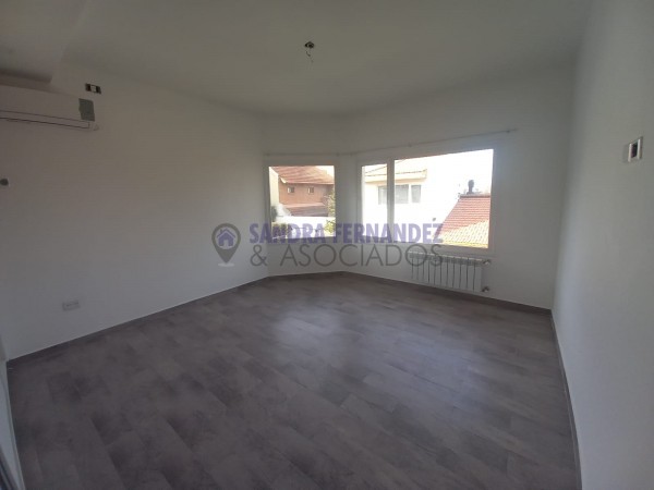 Neuquen. Alquiler (VENTA-PERMUTA) Casa Nivel Gerencial Barrio Santa Genoveva