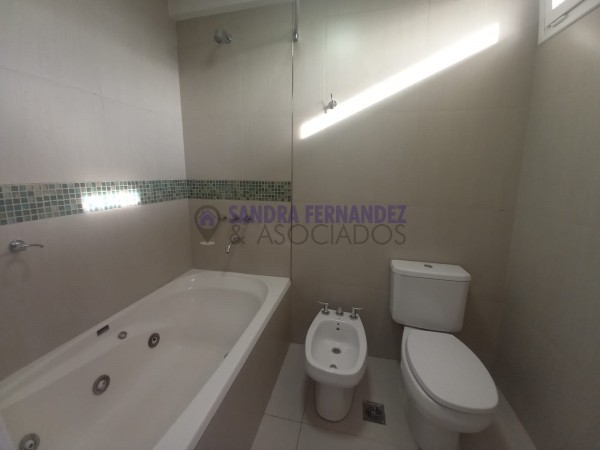 Neuquen. Alquiler (VENTA-PERMUTA) Casa Nivel Gerencial Barrio Santa Genoveva