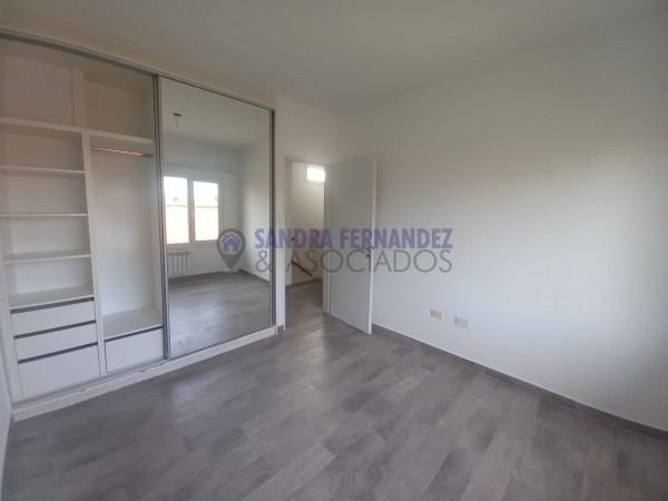 Neuquen. Alquiler (VENTA-PERMUTA) Casa Nivel Gerencial Barrio Santa Genoveva