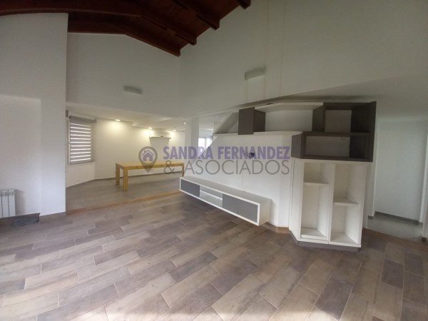 Neuquen. Alquiler (VENTA-PERMUTA) Casa Nivel Gerencial Barrio Santa Genoveva