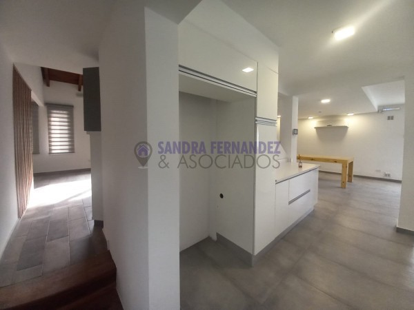 Neuquen. Alquiler (VENTA-PERMUTA) Casa Nivel Gerencial Barrio Santa Genoveva