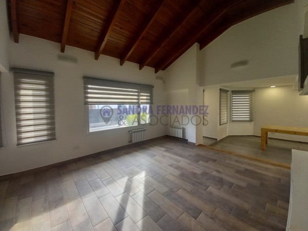 Neuquen. Alquiler (VENTA-PERMUTA) Casa Nivel Gerencial Barrio Santa Genoveva