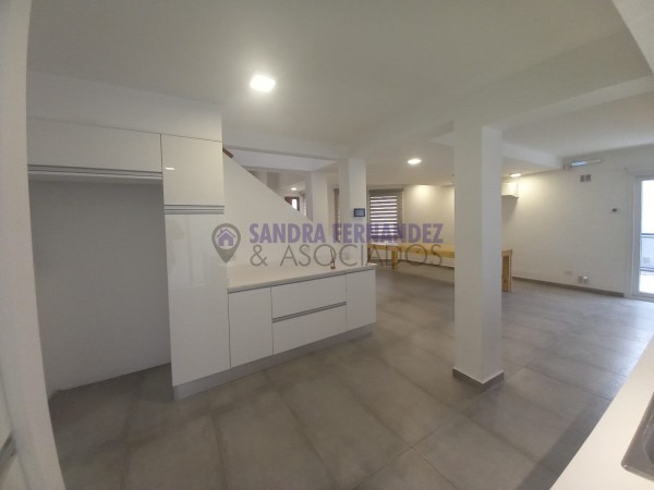 Neuquen. Alquiler (VENTA-PERMUTA) Casa Nivel Gerencial Barrio Santa Genoveva