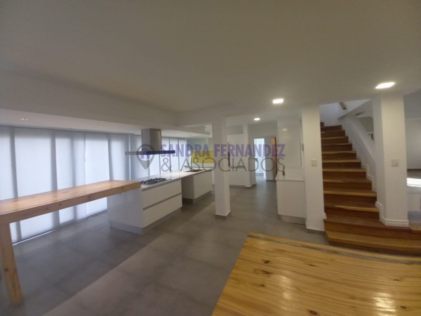 Neuquen. Alquiler (VENTA-PERMUTA) Casa Nivel Gerencial Barrio Santa Genoveva