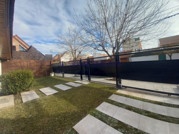 Neuquen. Alquiler (VENTA-PERMUTA) Casa Nivel Gerencial Barrio Santa Genoveva