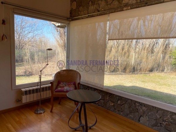 Neuquen. Plottier. Alquiler Casa en entorno natural. Vista al rio Limay. Pileta