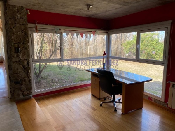 Neuquen. Plottier. Alquiler Casa en entorno natural. Vista al rio Limay. Pileta