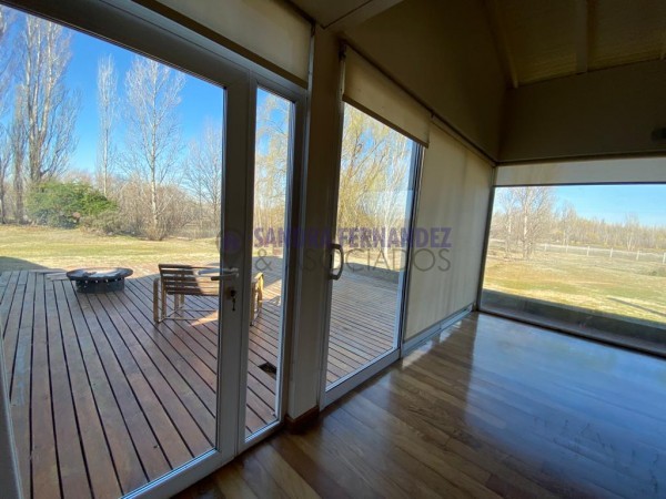 Neuquen. Plottier. Alquiler Casa en entorno natural. Vista al rio Limay. Pileta