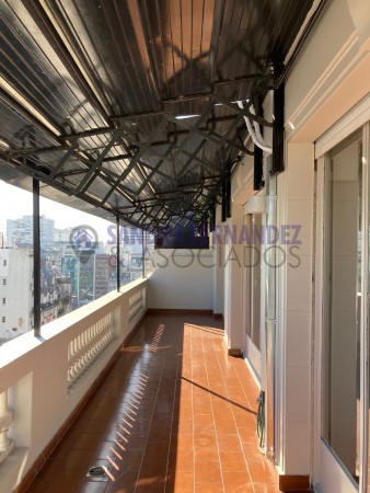 Alquiler Venta. Buenos Aires. CABA: Departamento SEMIPISO REMODELADO 4 dormitorios