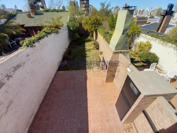 Neuquen. Alquiler Triplex. Barrio Maria Auxiliadora. 