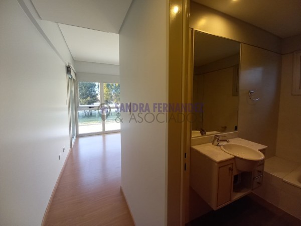 Neuquen, Alquiler, Departamento de 2 dormitorio(1 en suite) Cochera Paseo de la Costa Ribera Urbana