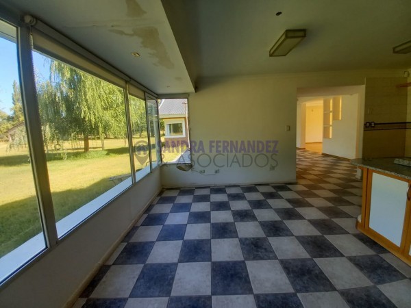 Neuquen. Alquiler Casa 4 dormitorios (suite) Zona Rio Neuquen. Puente  Cipolletti-Neuquen