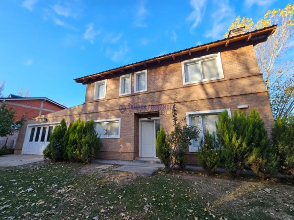 Neuquen Plottier Alquiler.  Casa Barrio Cerrado  Fincas de Plottier 4 dormitorios 