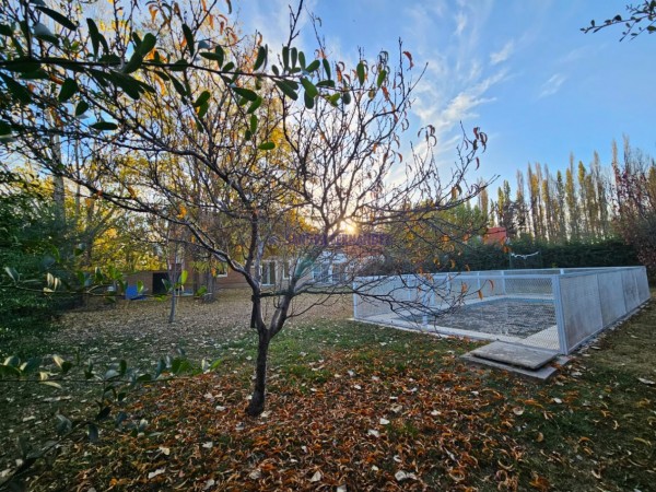 Neuquen Plottier Alquiler.  Casa Barrio Cerrado  Fincas de Plottier 4 dormitorios 