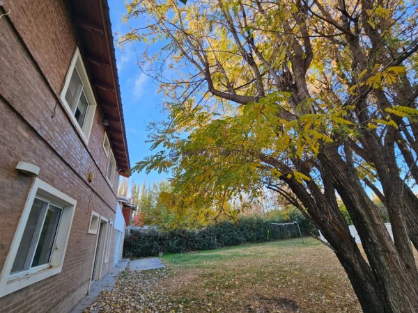 Neuquen Plottier Alquiler.  Casa Barrio Cerrado  Fincas de Plottier 4 dormitorios 