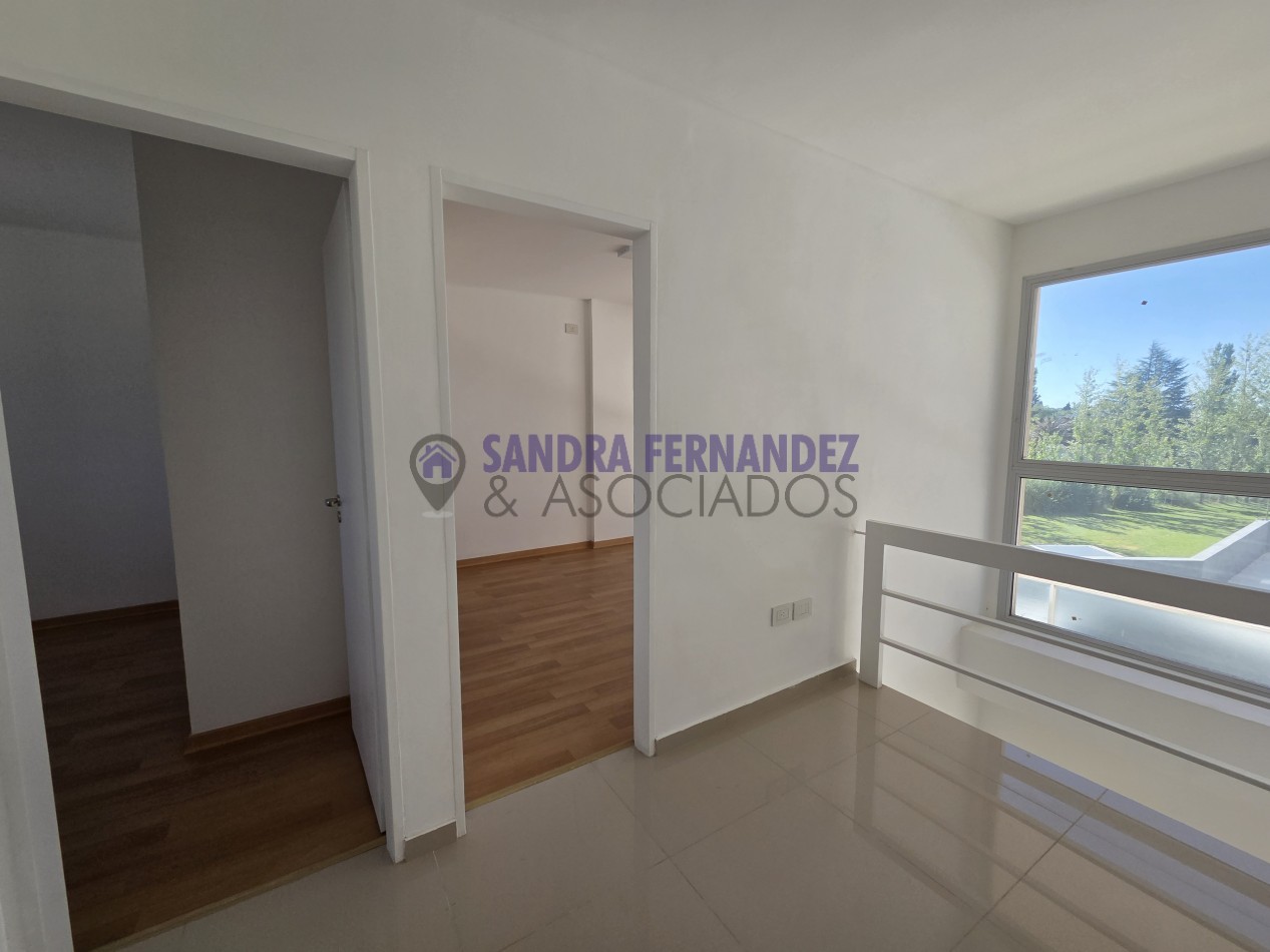 Rio Negro Cipolletti Venta A ESTRENAR Departamento en duplex 2 dormitorios cochera externa