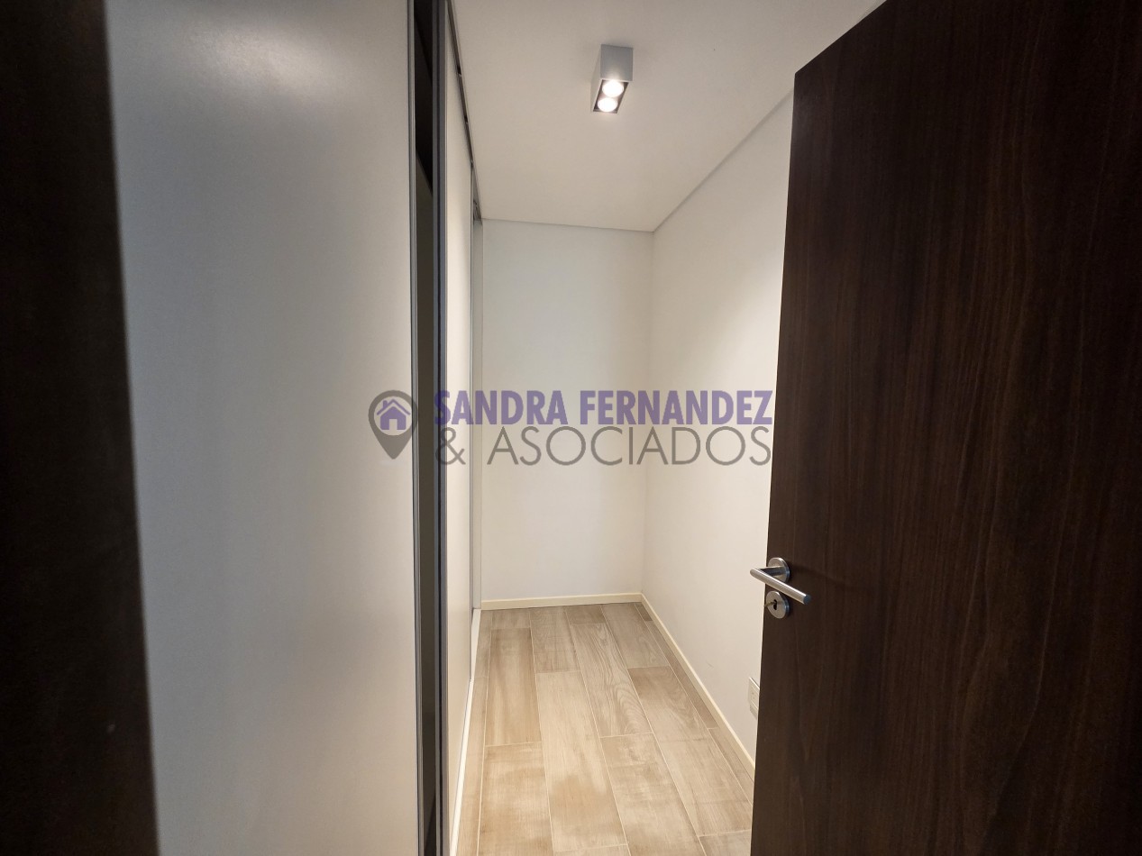 Neuquen. Alquiler NIVEL GERENCIAL Departamento  Semipiso 3 dorm