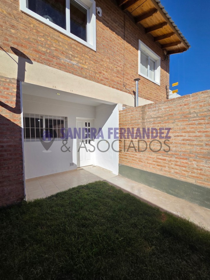 Neuquen Alquiler Duplex 2 dormitorios entrada para un auto