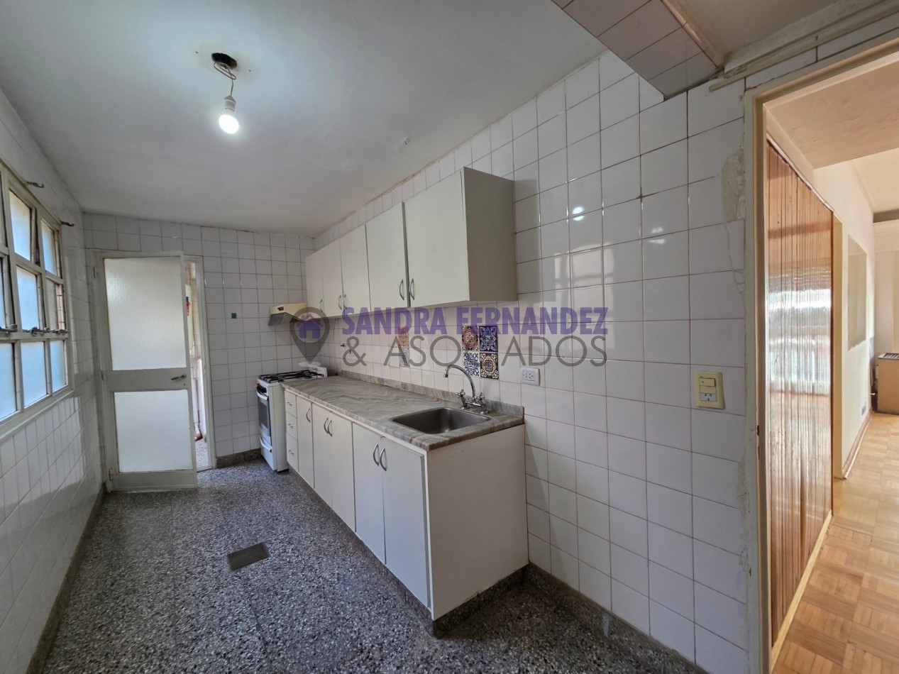 Neuquen Alquiler Departamento 3 dormitorios zona YPF sin cochera
