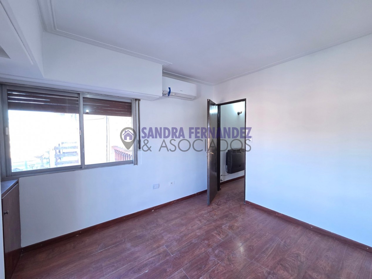 Neuquen Alquiler Duplex 3 dormitorios entrada para vehiculo con rejas