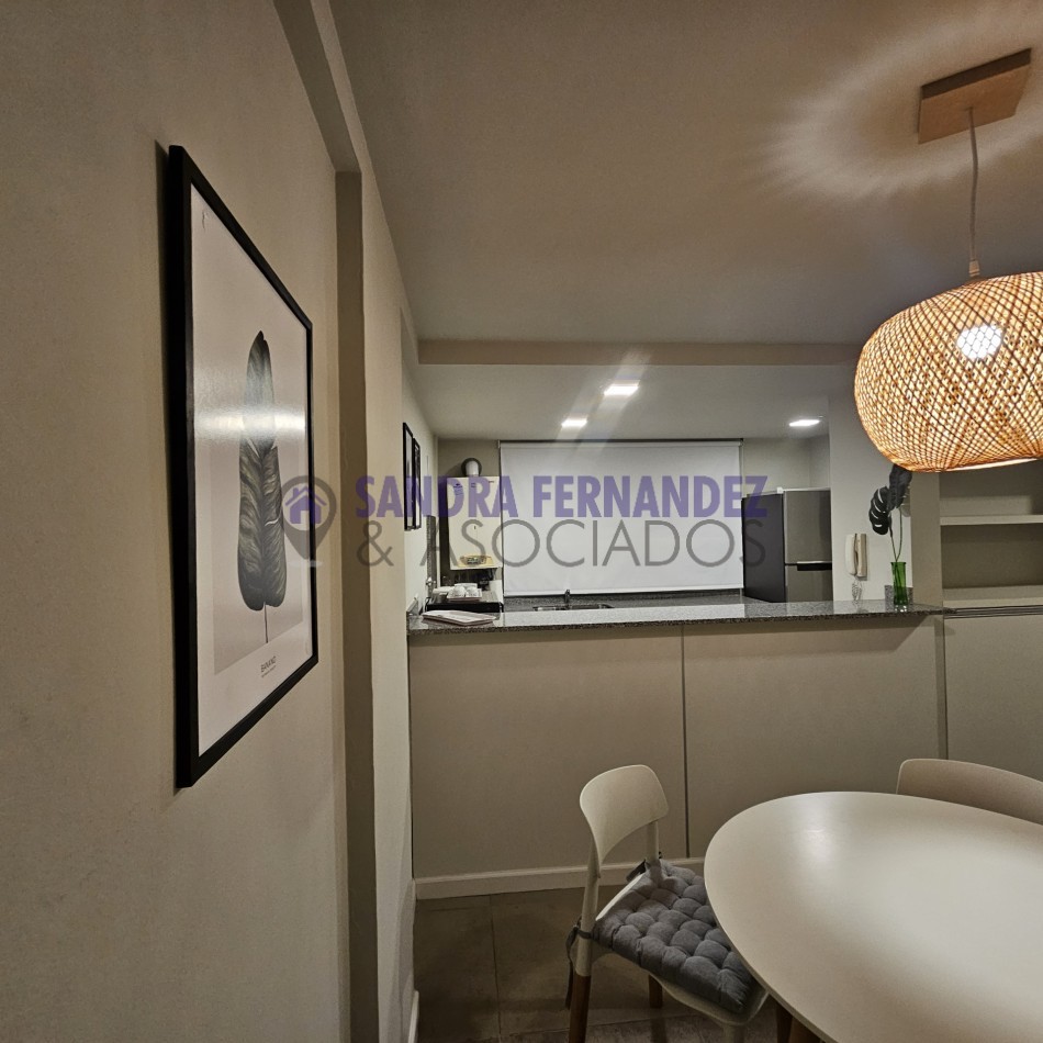 Neuquen. Venta. Semipiso Departamento frente a Legislatura de Neuquen. 