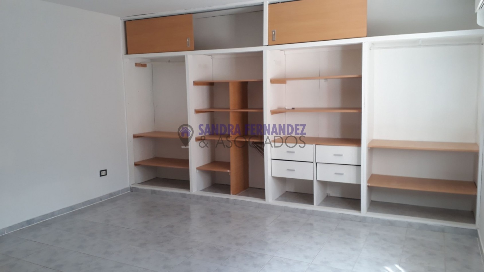 Plottier Alquiler Casa en una sola planta 