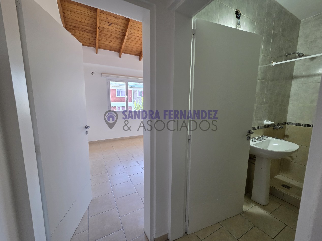 Neuquen. Alquiler. Duplex 2 dormitorios Barrio Huilliches