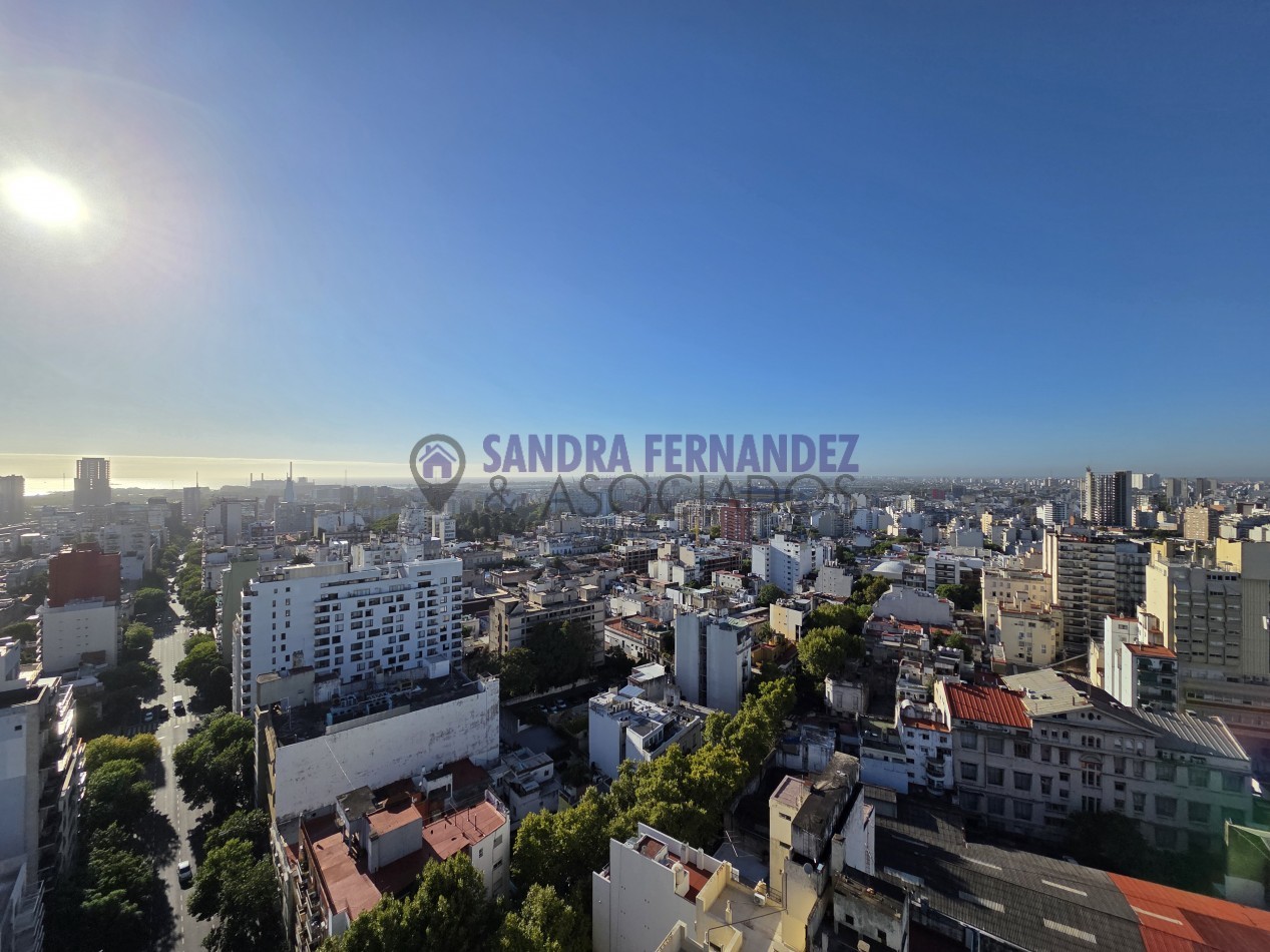 Buenos Aires. CABA. San Telmo. Torre Quartier San Telmo. Cercano a: UADE-UCA-UTN 1 dormitorio Cochera Opcional
