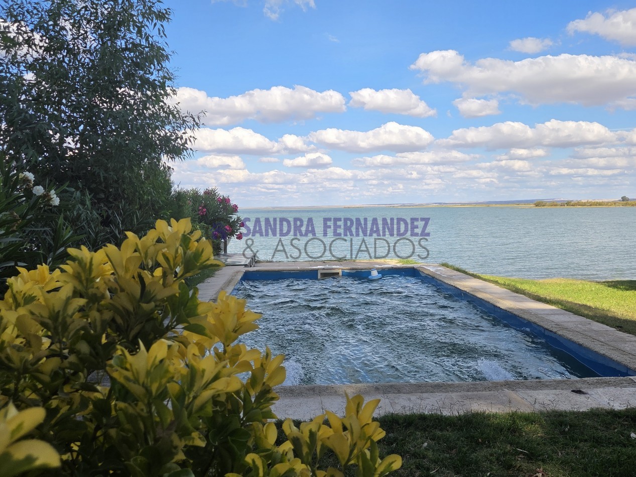 Rio Negro Cinco Saltos Lago Pellegrini Casa 2 dormitorios amoblada con vista al Lago