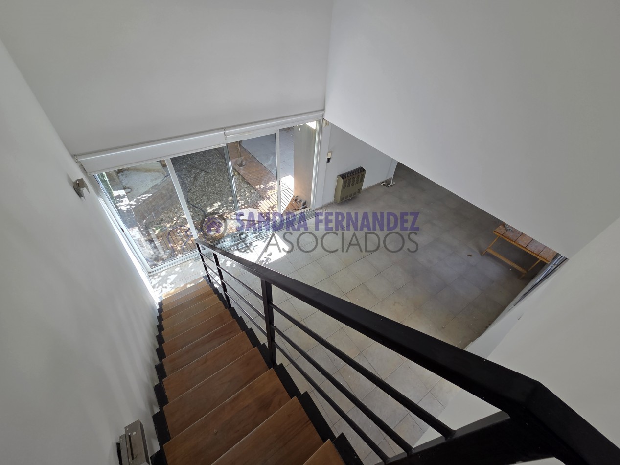 Neuquen. Alquiler. Casa 3 dormitorios suite, con piscina. 
