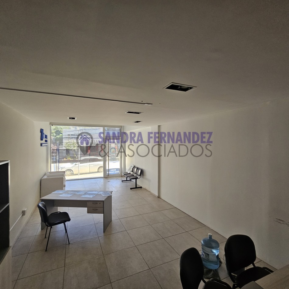 Neuquen Local Comercial en zona Bancaria 