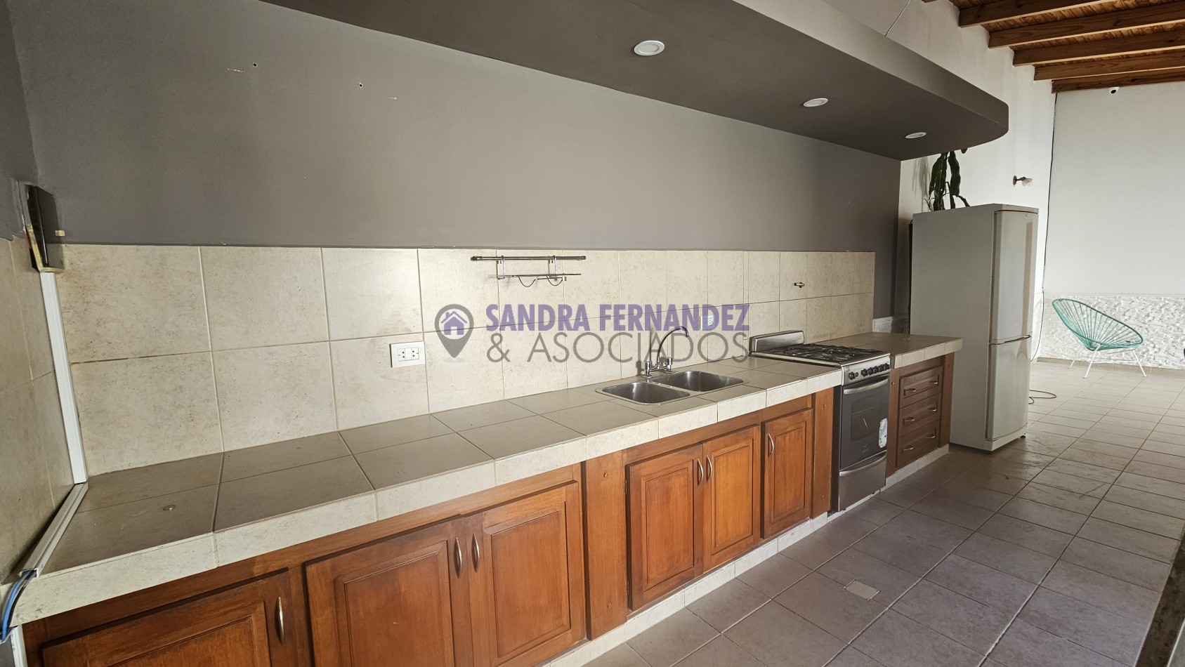 Neuquen. Venta Casa Barrio Santa Genoveva Salida por dos calles