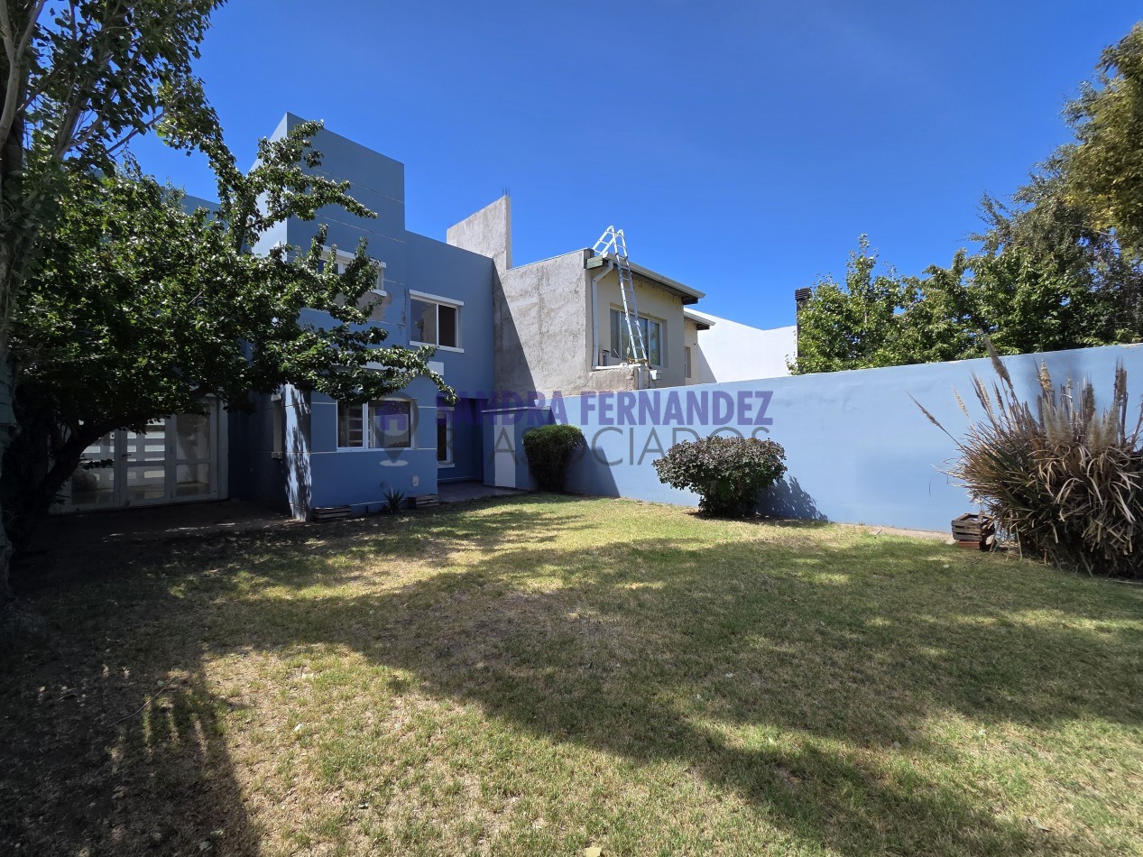 Neuquen Alquiler Duplex 3 dormitorios(suite) Jardines del Rey