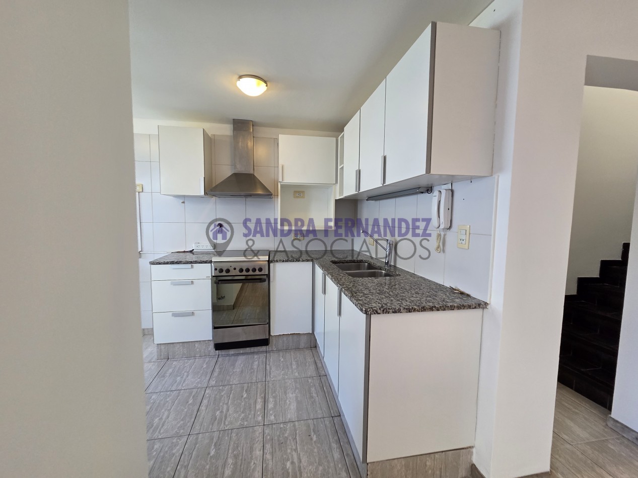 Neuquen Alquiler Duplex 3 dormitorios(suite) Jardines del Rey