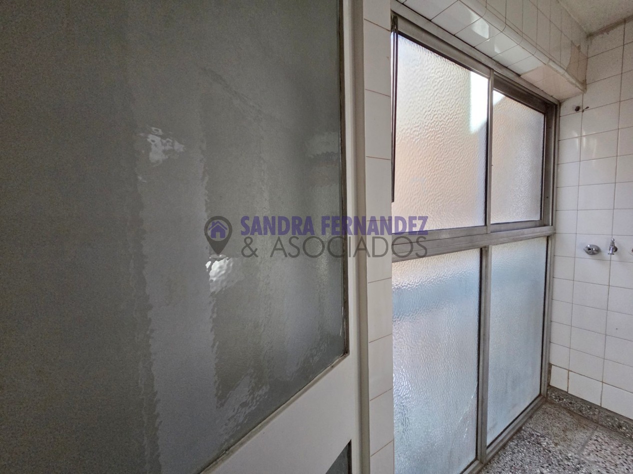 Neuquen Alquiler Departamento 3 dormitorios zona YPF sin cochera