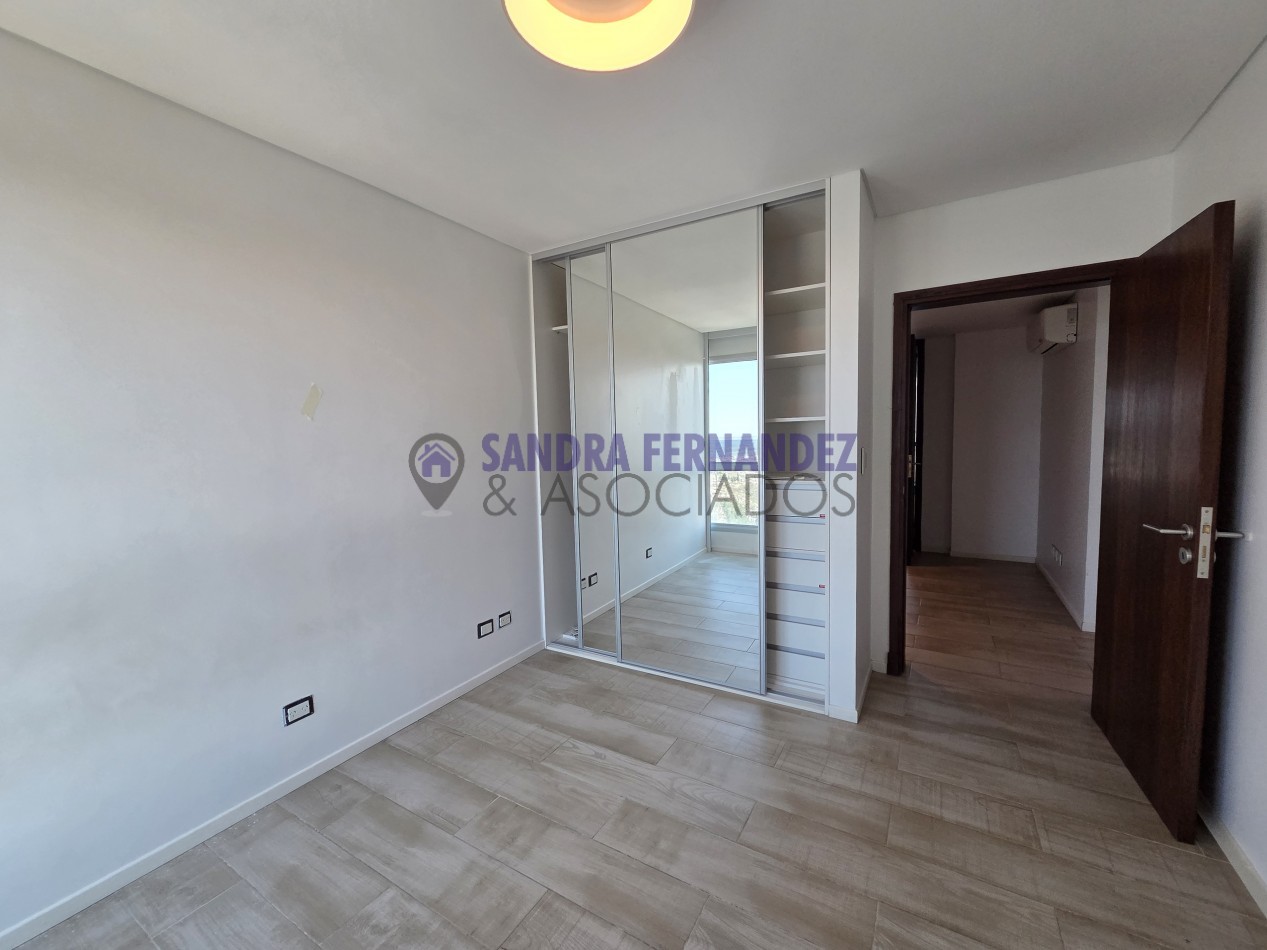 Neuquen. Alquiler NIVEL GERENCIAL Departamento  Semipiso 3 dorm